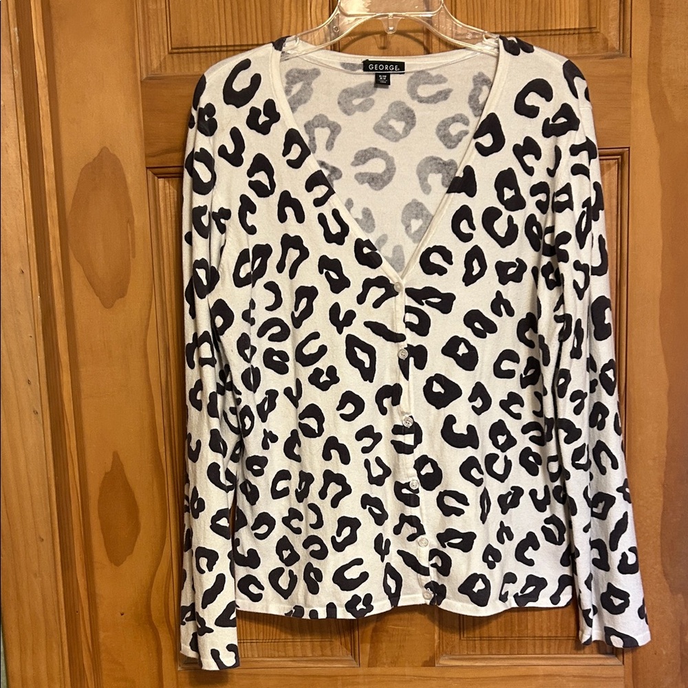 Women’s Cardigan Button Up Sweater White and Black SizeXL 16-18